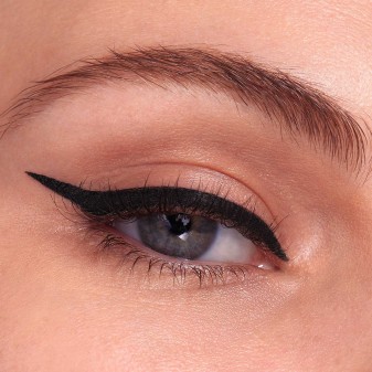 Maybelline New York Hyper Easy Eyeliner in Penna Colore 801 Matte