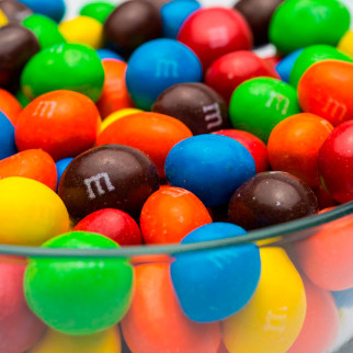 Confetti con Arachidi Ricoperti di Cioccolato M&M's Peanut 24x 45g