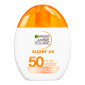 Garnier Ambre Solaire Super UV Refreshing Water SPF 50 Fluido Viso Illuminante Idratante con Acido Ialuronico - Flacone da 40ml